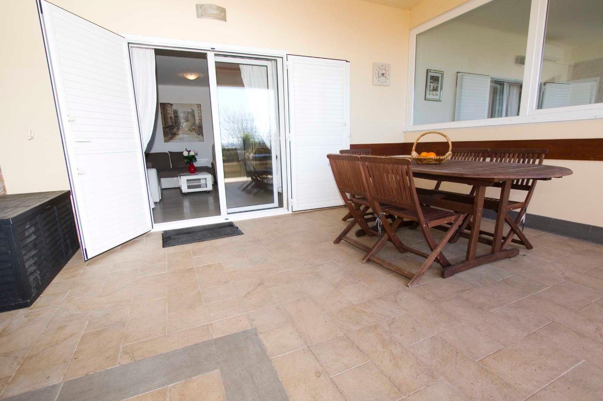 Stipe Apartment *